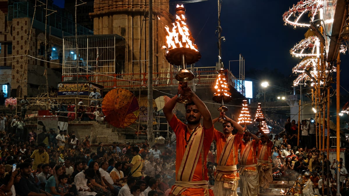 Sunset Boat Ride & Ganga Aarti 2